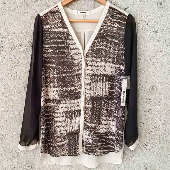 Tops - 🆕 DKNYC Blouse NWT